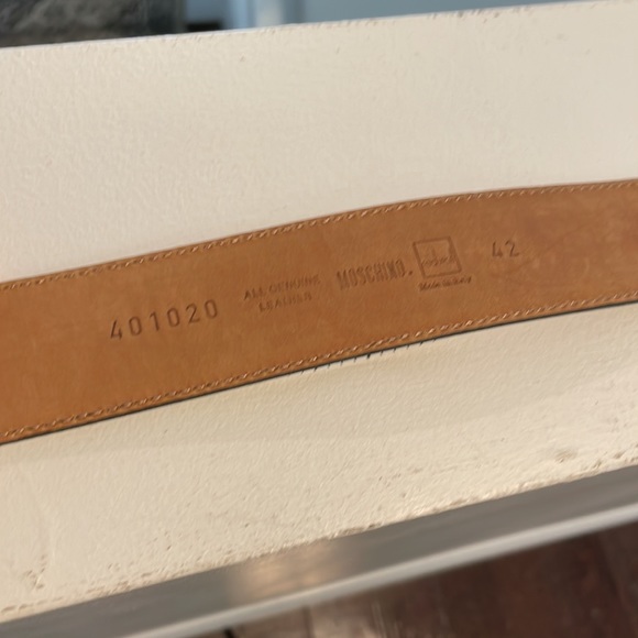 Moschino belt black and good sz 42 - Picture 5 of 7